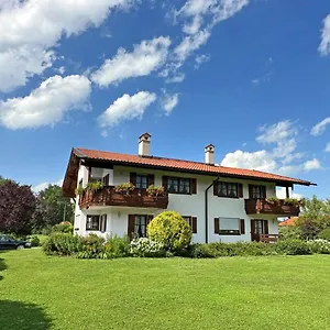 Apartment Haus Wiesengrund, Aschau im Chiemgau