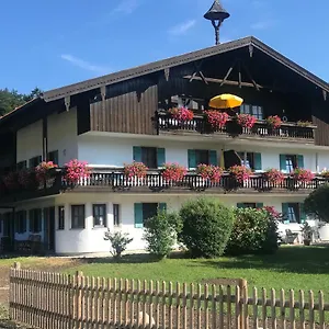 Apartment Chiemsee Spezial, Aschau im Chiemgau